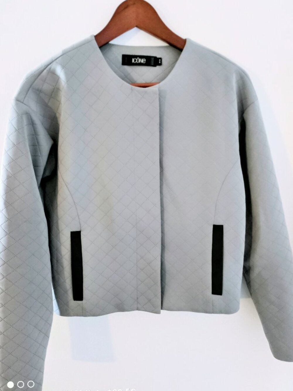 MINIMALIST BLAZER